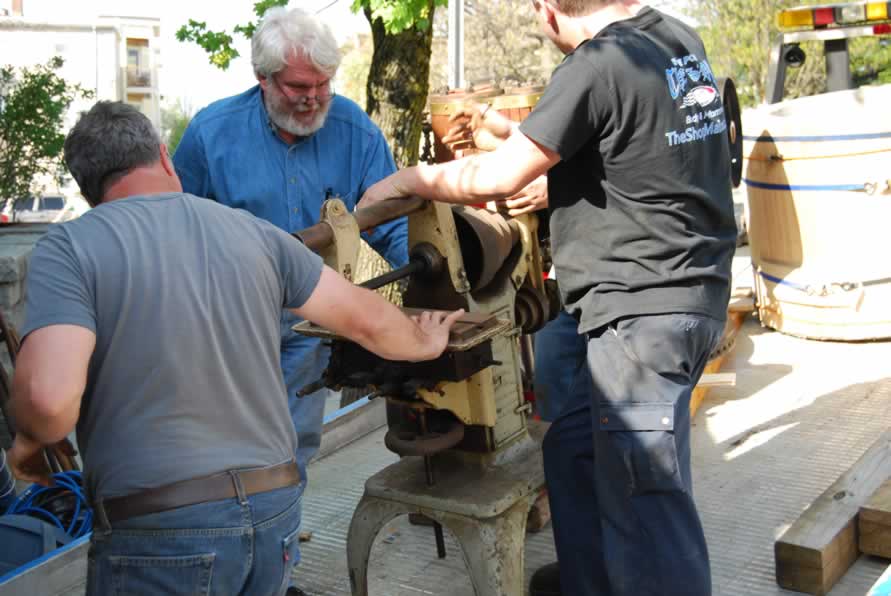 an engine moving day